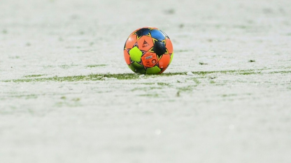Gelo e neve for&ccedil;am adiamento do jogo entre Mainz e Union Berlin