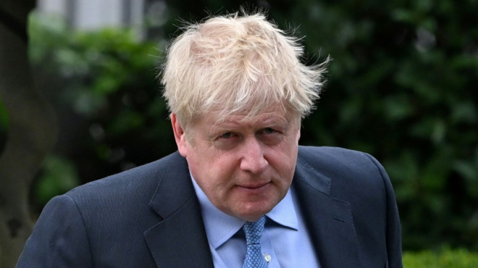 Ind&eacute;cis et d&eacute;pass&eacute;: Boris Johnson &eacute;reint&eacute; pour sa gestion du Covid-19