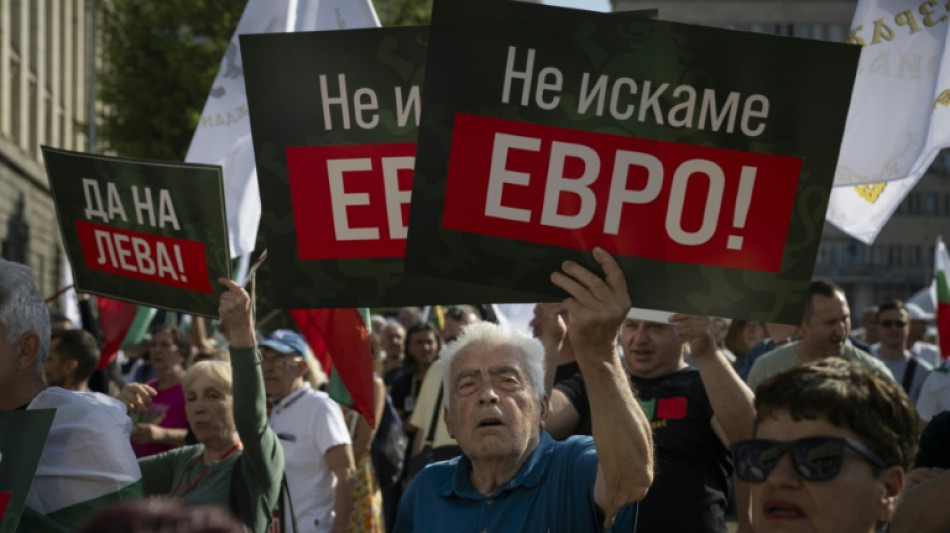 Bulg&aacute;ria cumpriu os crit&eacute;rios para adotar o euro em 2026