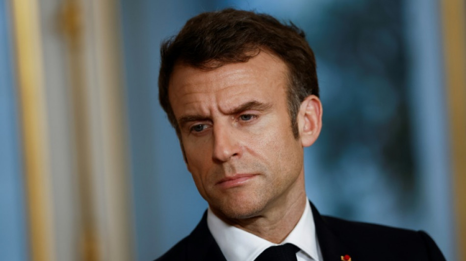 Macron veut se "r&eacute;engager dans le d&eacute;bat" et annonce une seule loi sur l'immigration