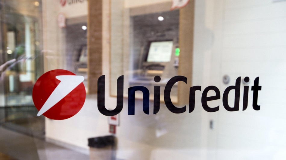 Cresce ancora in Borsa il premio dell'ops Unicredit-Commerz, tocca il 4%