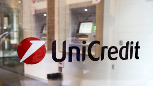 Cresce ancora in Borsa il premio dell'ops Unicredit-Commerz, tocca il 4%