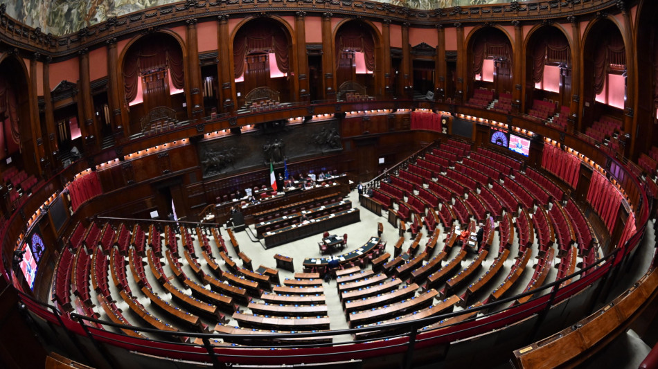 Via libera alla fiducia alla Camera sul decreto legge Ucraina, 207 s&igrave;