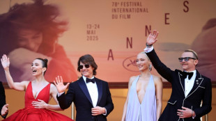 Cannes: la compétition retrouve la vedette, hommage à la photographe gazaouie tuée