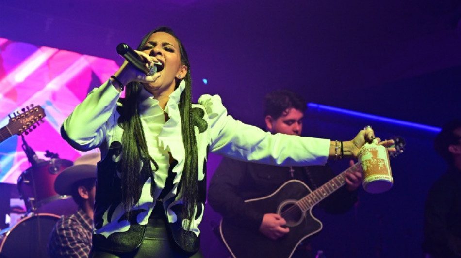 Abogada de "El Chapo" lanza carrera como cantante de m&uacute;sica mexicana