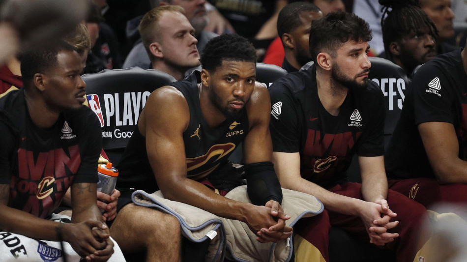 Nba: Cleveland domina Toronto nella prima partita dei playoff
