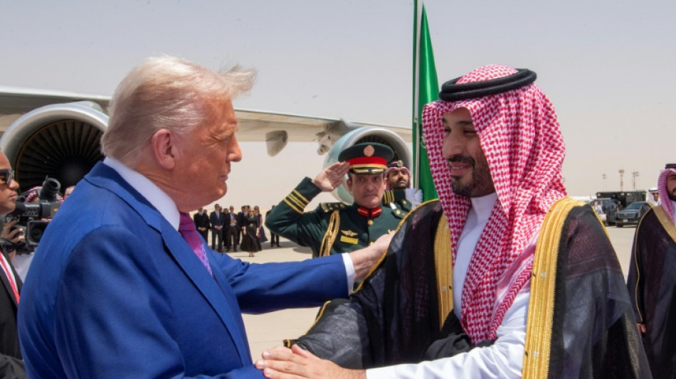 Trump zum Auftakt seiner Reise durch Golfstaaten in Saudi-Arabien