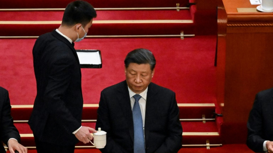 Chine: prudence sur la croissance, acc&eacute;l&eacute;rateur sur la d&eacute;fense
