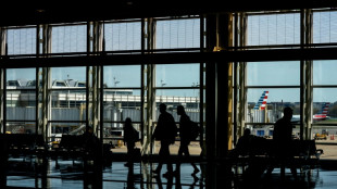 Les compagnies a&eacute;riennes am&eacute;ricaines l&egrave;vent l'obligation du port du masque