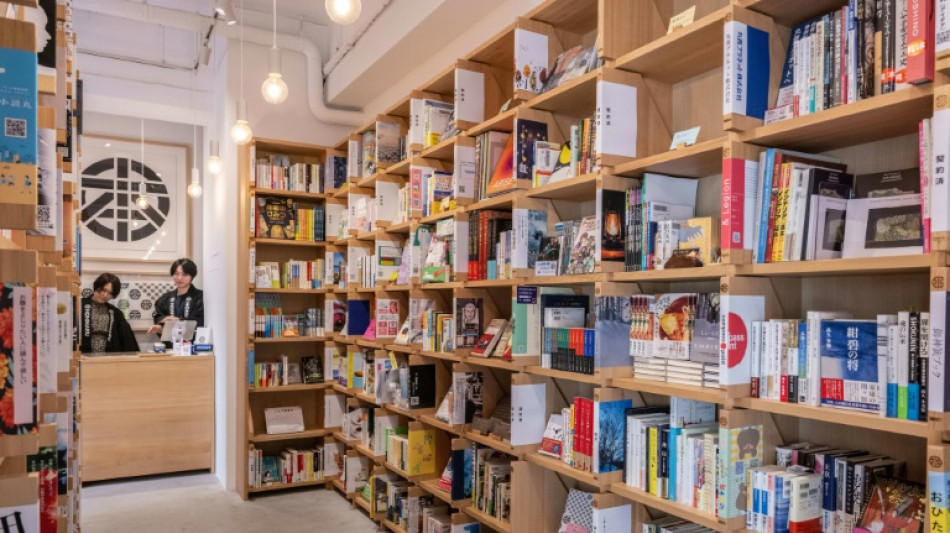 Des &eacute;tag&egrave;res partag&eacute;es pour sauver les librairies au Japon