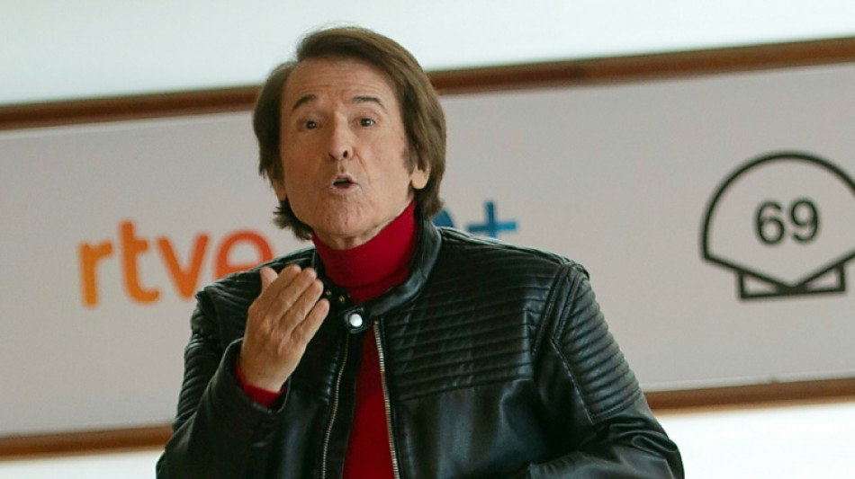 El cantante espa&ntilde;ol Raphael ser&aacute; trasladado de hospital tras descartarse que sufriera un ictus
