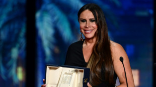 La actriz trans espa&ntilde;ola premiada en Cannes denuncia a l&iacute;der ultraderechista en Francia