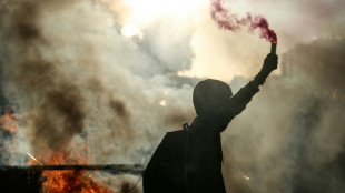 El nuevo primer ministro franc&eacute;s promete romper con el pasado en plenas protestas
