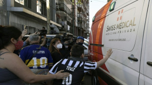 Maradona no era apto para su internaci&oacute;n domiciliaria, dice m&eacute;dico en juicio por su muerte