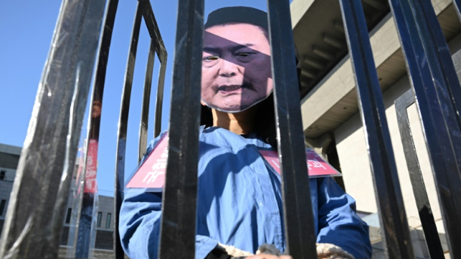 El presidente destituido de Corea del Sur, citado a declarar en el d&iacute;a de Navidad