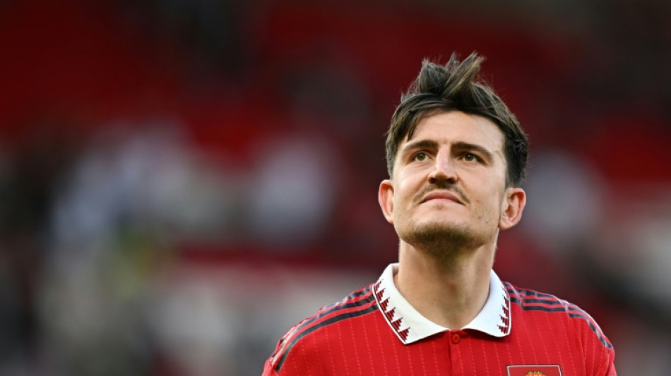 Ten Hag tira bra&ccedil;adeira de capit&atilde;o do United de Harry Maguire