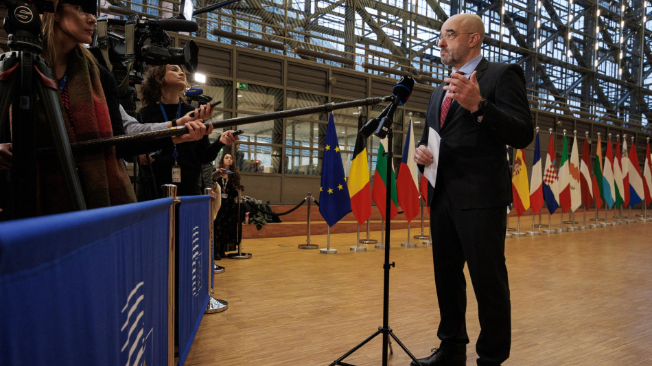 Budapest contro il Pe, 'criminali in giacca e cravatta'