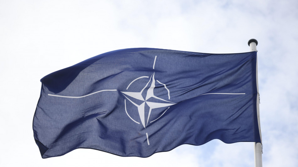 Media, 'per 007 Nato Mosca sta sviluppando arma per colpire la rete Starlink'