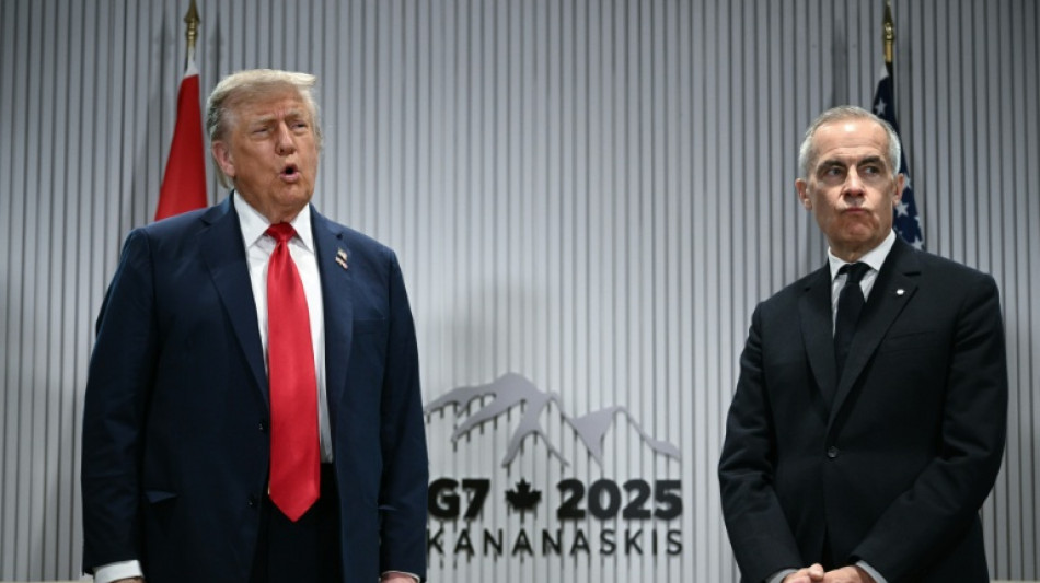 Trump anuncia arancel del 35% a Canadá por tomar represalias