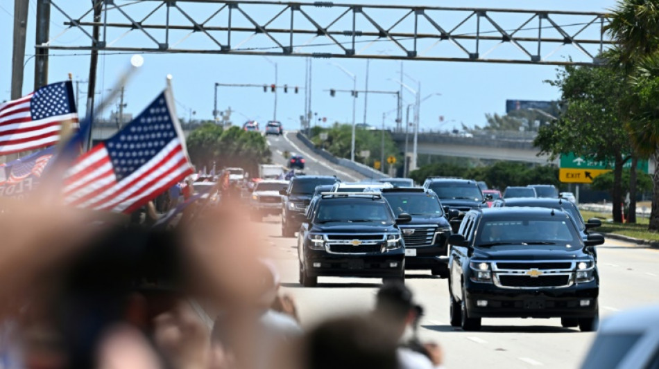 Trump en route pour sa comparution judiciaire historique &agrave; New York