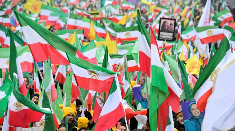 A Berlin, des milliers d'opposants iraniens r&eacute;clament la chute de la R&eacute;publique islamique