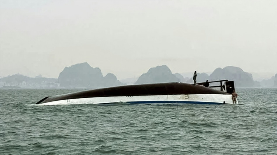Ungl&uuml;ck in Vietnams Halong-Bucht: Mindestens 34 Tote bei Kentern von Touristenboot