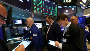 Wall Street termine en baisse, en pause avant Nvidia et l'inflation