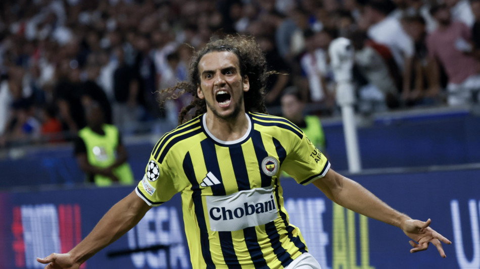 Champions: multe e squalifiche a Lione e Fenerbahce per la rissa a fine gara