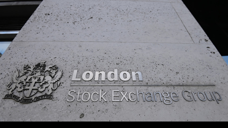 Borsa: l'Europa conclude in aumento, Londra cauta (+0,3%)
