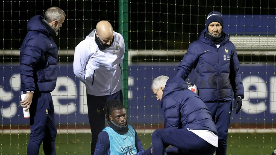 Camavinga sofre pancada no joelho e deixa treino da sele&ccedil;&atilde;o da Fran&ccedil;a