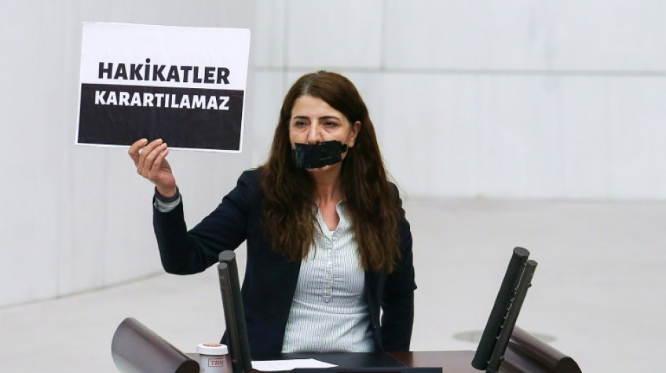 Nouveau tour de vis contre l'information en Turquie &agrave; huit mois des &eacute;lections 