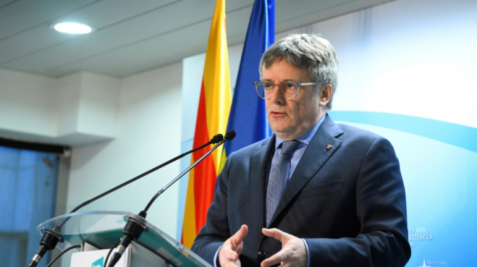El l&iacute;der independentista Carles Puigdemont aumenta la presi&oacute;n sobre el gobierno espa&ntilde;ol