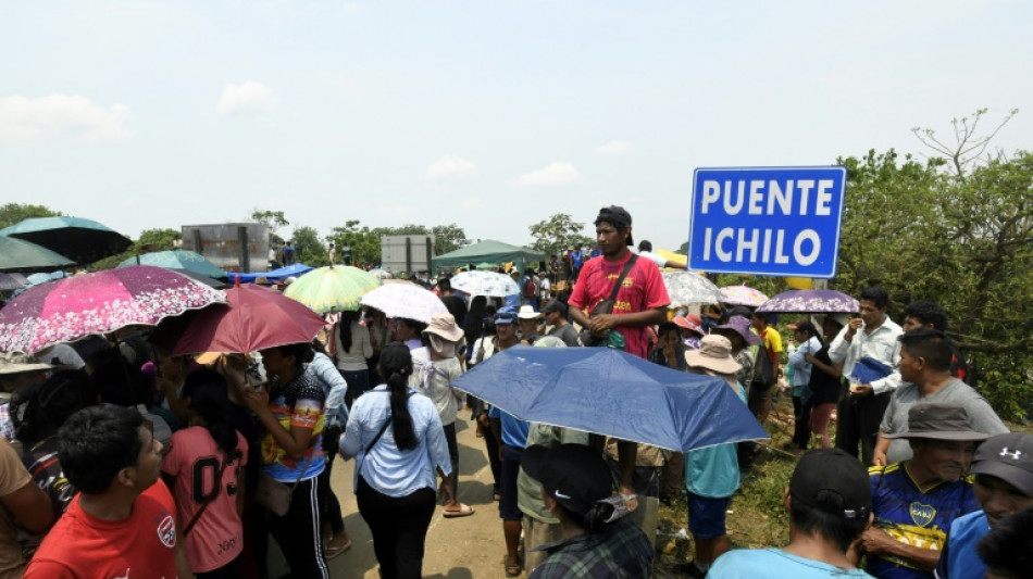 Bol&iacute;via parcialmente bloqueada por apoiadores de Morales