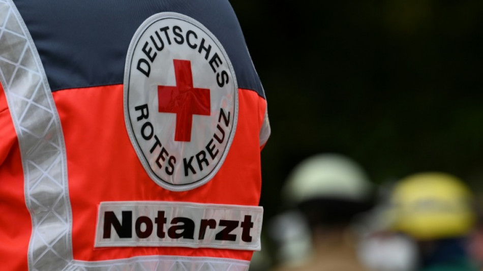 Unfall bei Zur&uuml;cksetzen aus Einfahrt: Familienvater &uuml;berf&auml;hrt Tochter in Bayern