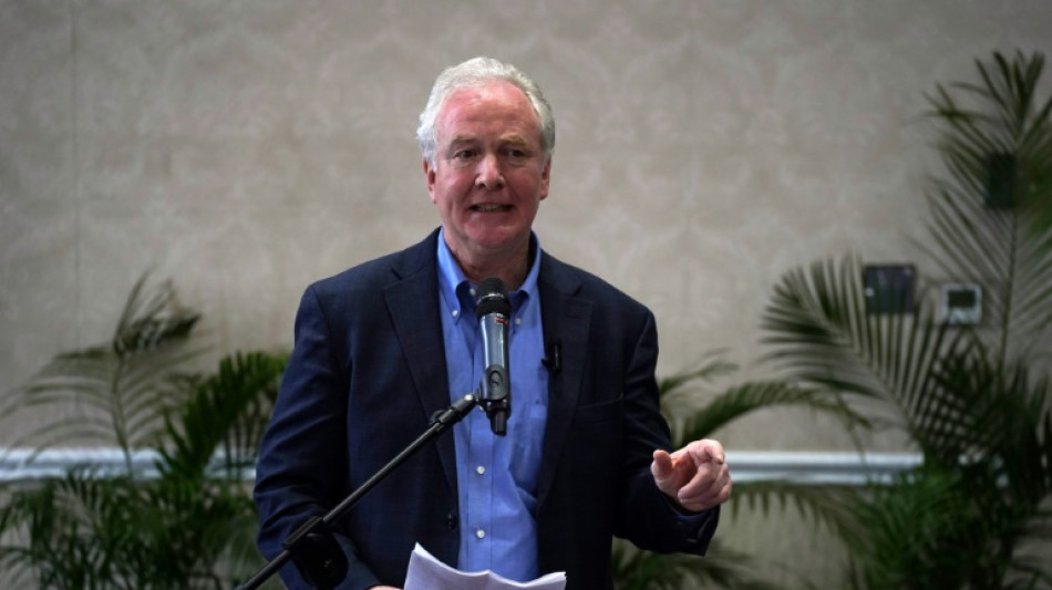 Demokratischer US-Senator trifft in El Salvador irrtümlich abgeschobenen Migranten