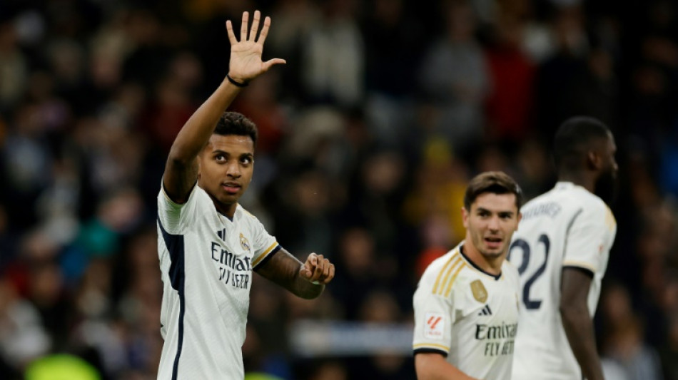 Com gol de Rodrygo, Real Madrid vence Granada (2-0) e segue na lideran&ccedil;a ao lado do Girona