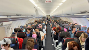 Abspielen von Musik in Flugzeug oder Zug durch Betreiber ist &ouml;ffentliche Wiedergabe