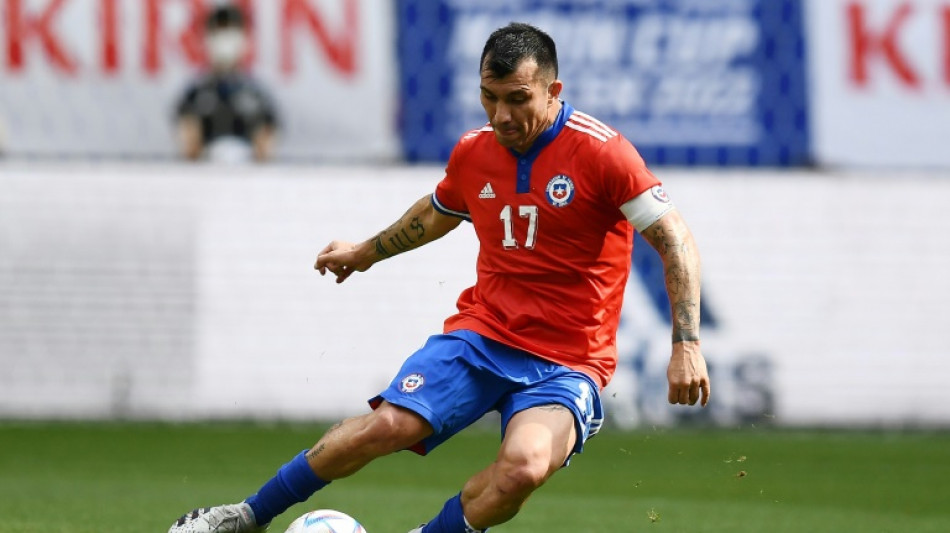 Vasco anuncia contrata&ccedil;&atilde;o do chileno Gary Medel