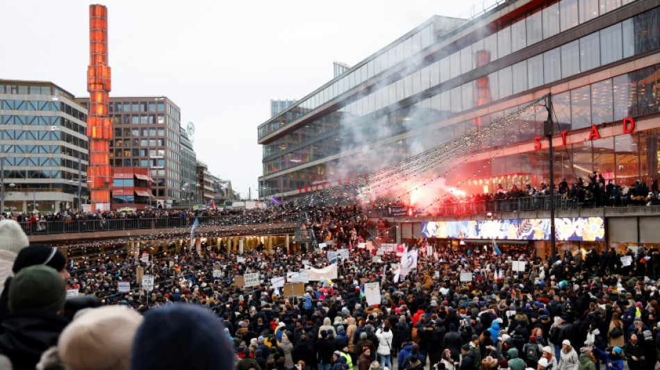 Su&egrave;de: des milliers de manifestants contre le pass vaccinal
