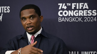 Eto'o se desculpa e mant&eacute;m Marc Brys como t&eacute;cnico da sele&ccedil;&atilde;o de Camar&otilde;es