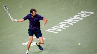 Tennis: eliminato De Minaur, Medvedev in semifinale a Shanghai