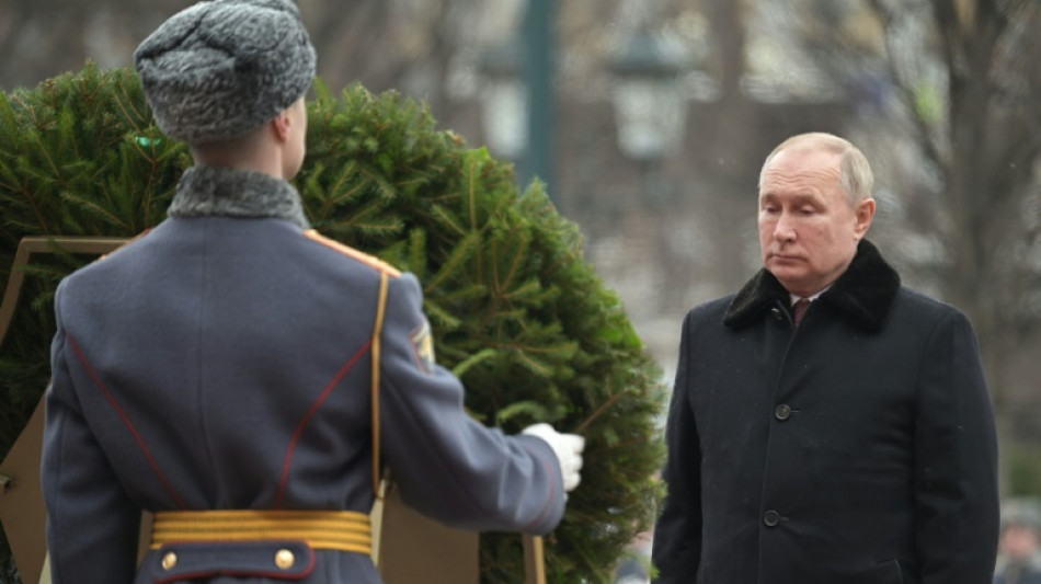 Vladimir Poutine annonce une "op&eacute;ration militaire" en Ukraine