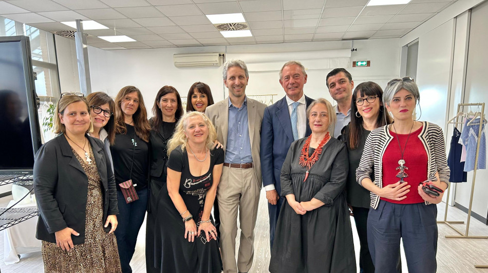 Urso, garantita proroga della cassa per lavoratrici La Perla