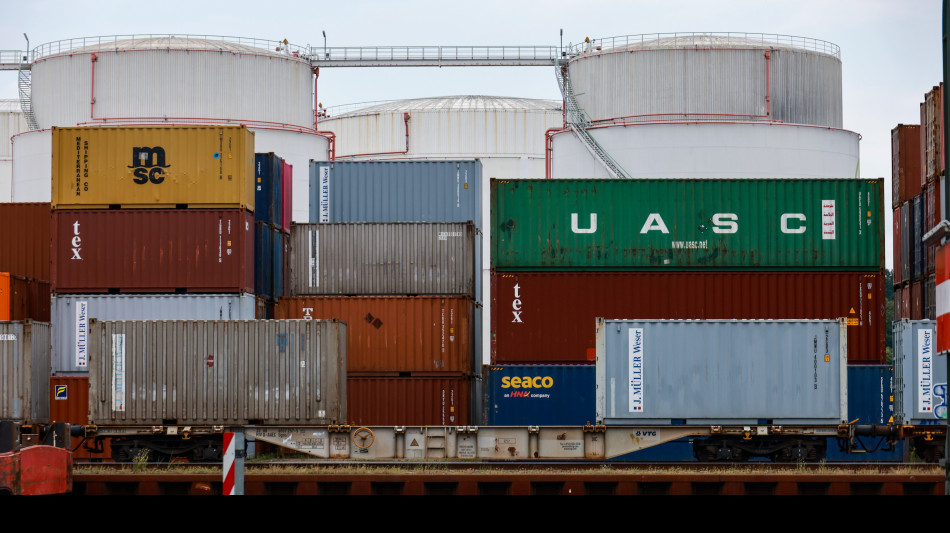 Istat, a maggio calano import (-4,1%) ed export (-2,3%)