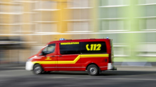 T&ouml;dlicher Arbeitsunfall im Bremen: Tonnenschwerer Schwei&szlig;tisch klemmt Mann ein