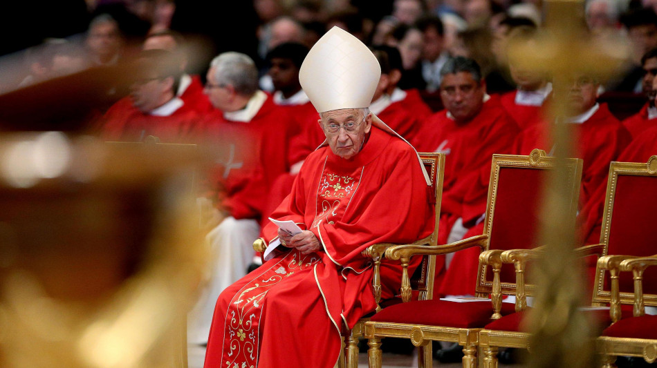 Il cardinale Ruini &egrave; ricoverato in terapia intensiva