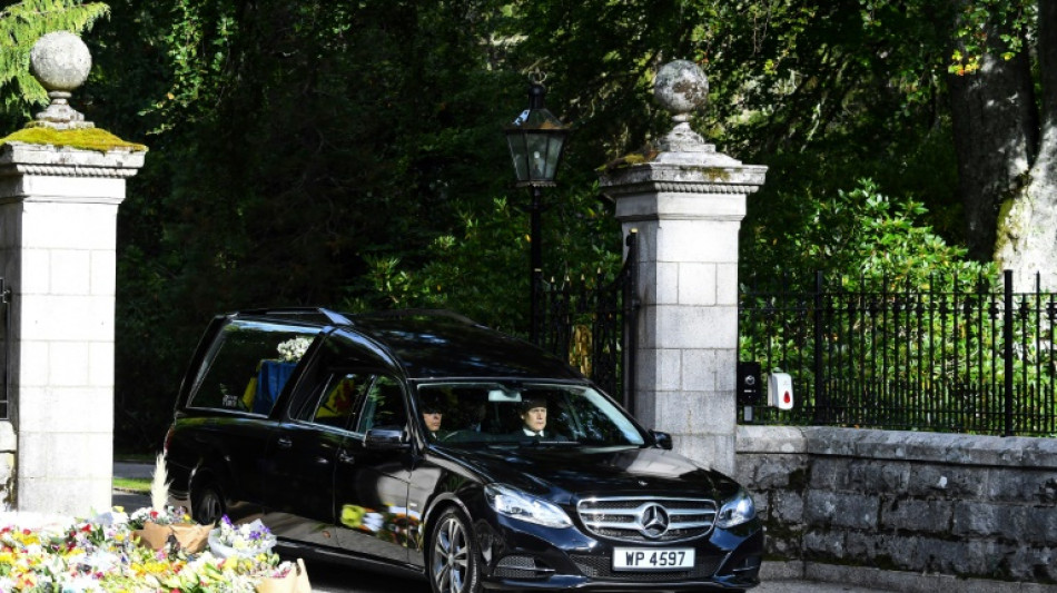 De Balmoral &agrave; Edimbourg: silence et recueillement pour le dernier voyage d'Elizabeth II