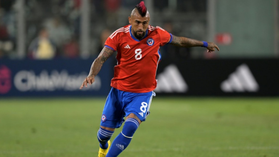 'Com certeza tive palavras equivocadas', diz Vidal ao retornar &agrave; sele&ccedil;&atilde;o chilena