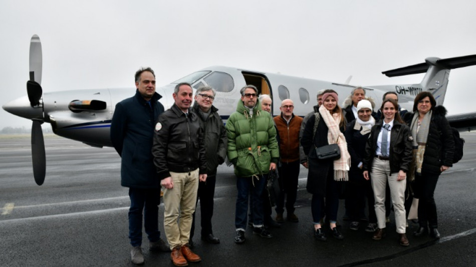 Franz&ouml;sische Kleinstadt im Burgund fliegt &Auml;rzte per Privatjet ein 