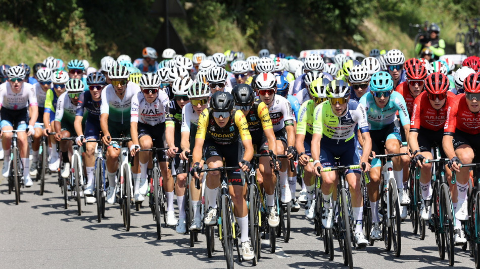 Morto giovane ciclista dopo caduta in una gara under 23